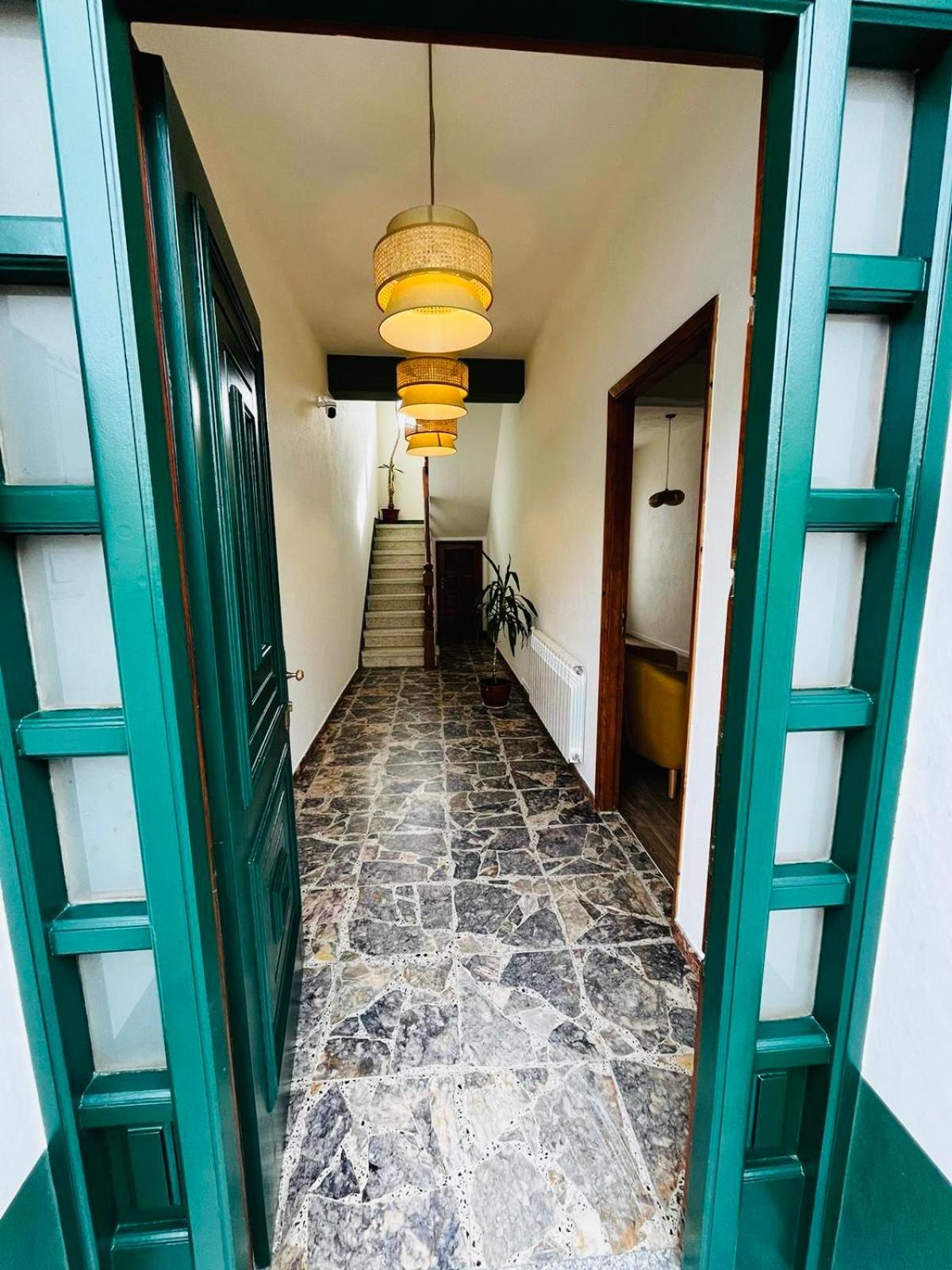 Casa Grande Do Costureiro-Para Grupos En Portomarin Con Terraza Y Vistas エクステリア 写真